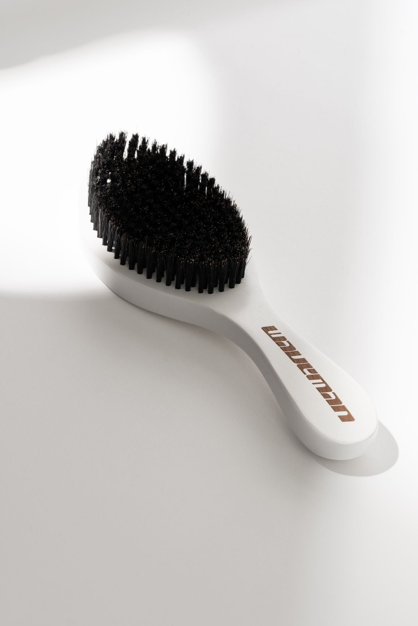 WAVEMAN BRUSH  by SEAN BROWN x GRADIENT