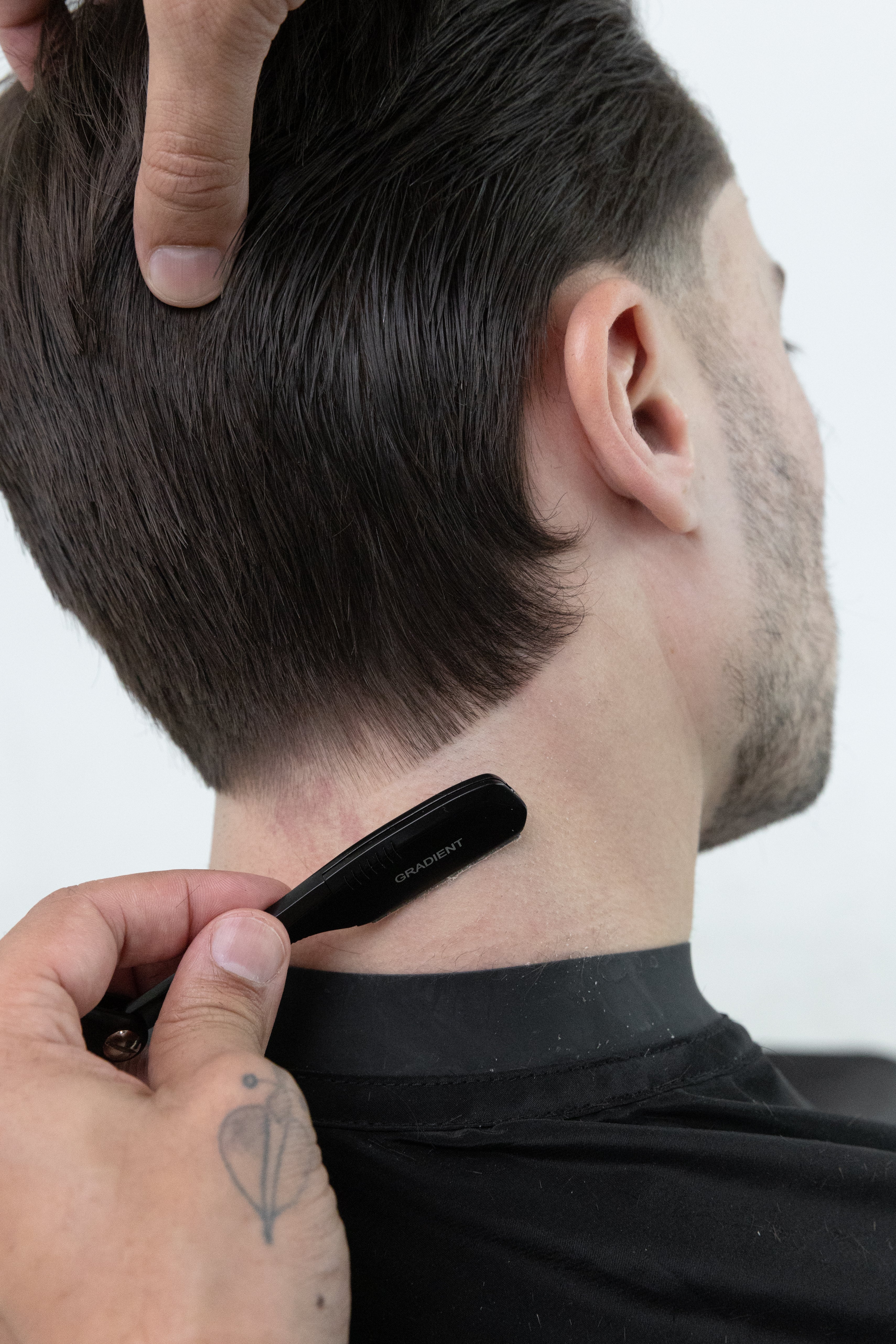 STRAIGHT RAZOR